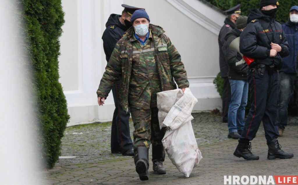 Гродно 15 ноября: акция памяти Бондаренко, разрушение мемориалов, десятки задержаний