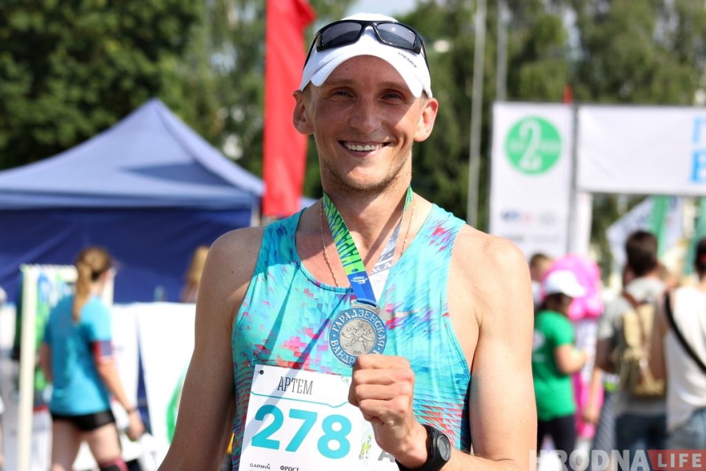 “Удар дубинкой - требование остановки”. Потерпевшие и свидетели из ОМОН выступили по делу избитого таксиста