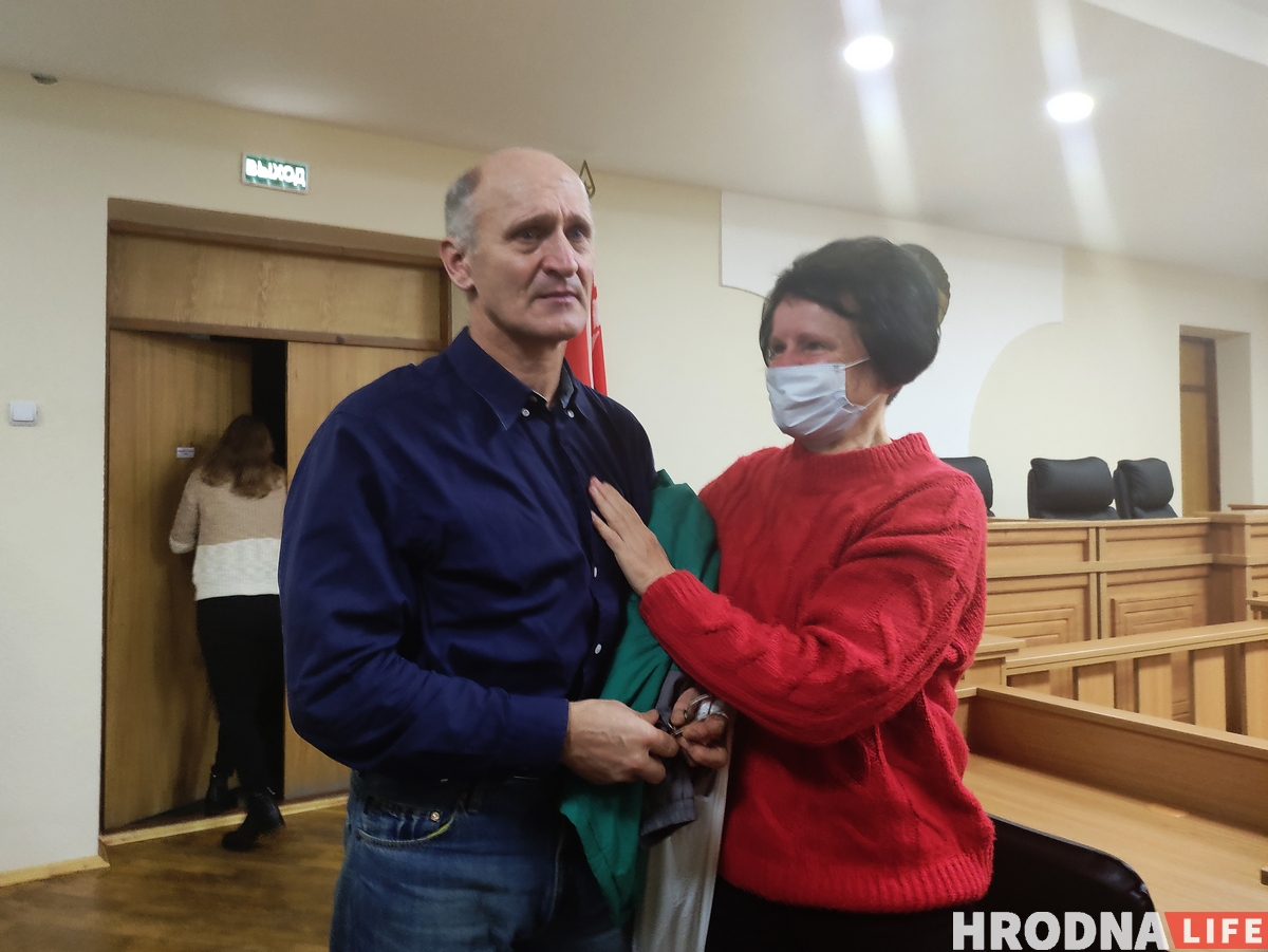 За пинок в бедро силовику пенсионеру в Гродно присудили два с половиной года без направления в  исправительные учреждения