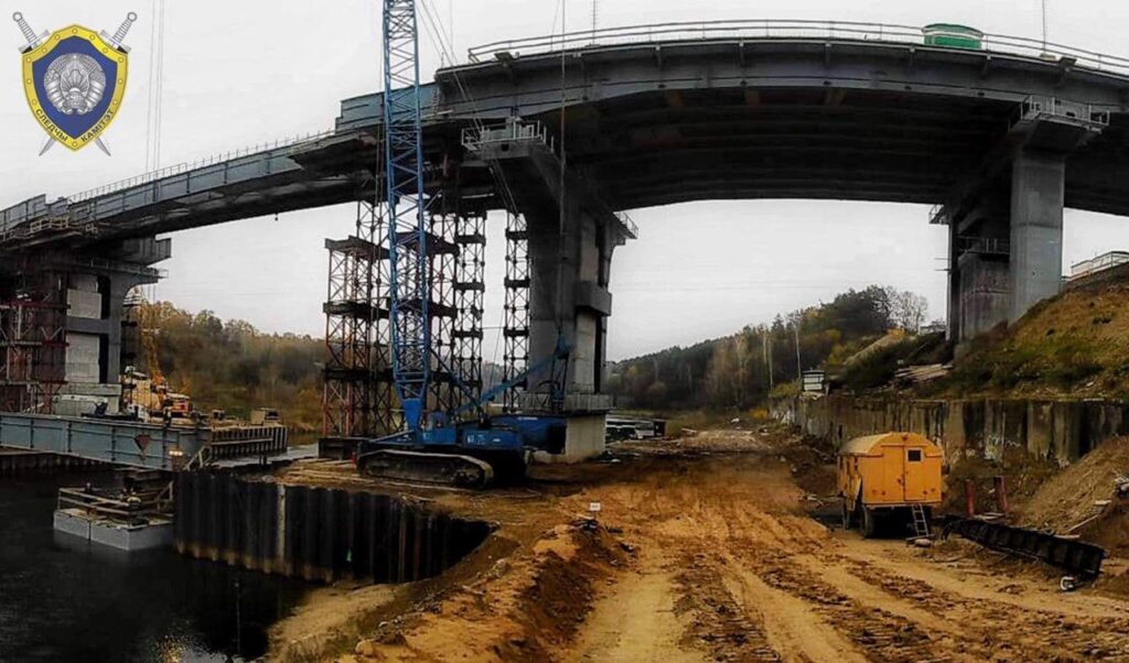 В Гродно парень разбился, упав с моста В Гродно парень разбился, упав с моста