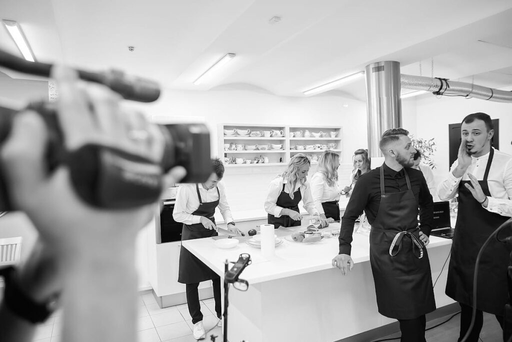 Онлайн-корпоратив - это как «секс по телефону»? Как гродненцы переходят на виртуальные праздники