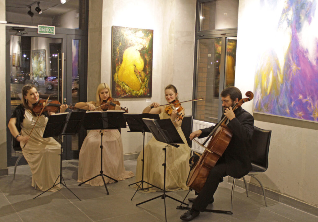 Во время кризиса для бизнеса в Гродно открылась арт-галерея. Зачем?