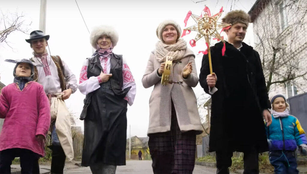 «Святы вечар» Ларисы Гениюш стал песней и клипом. Смотрите, какой рождественский проект сделали в Гродно