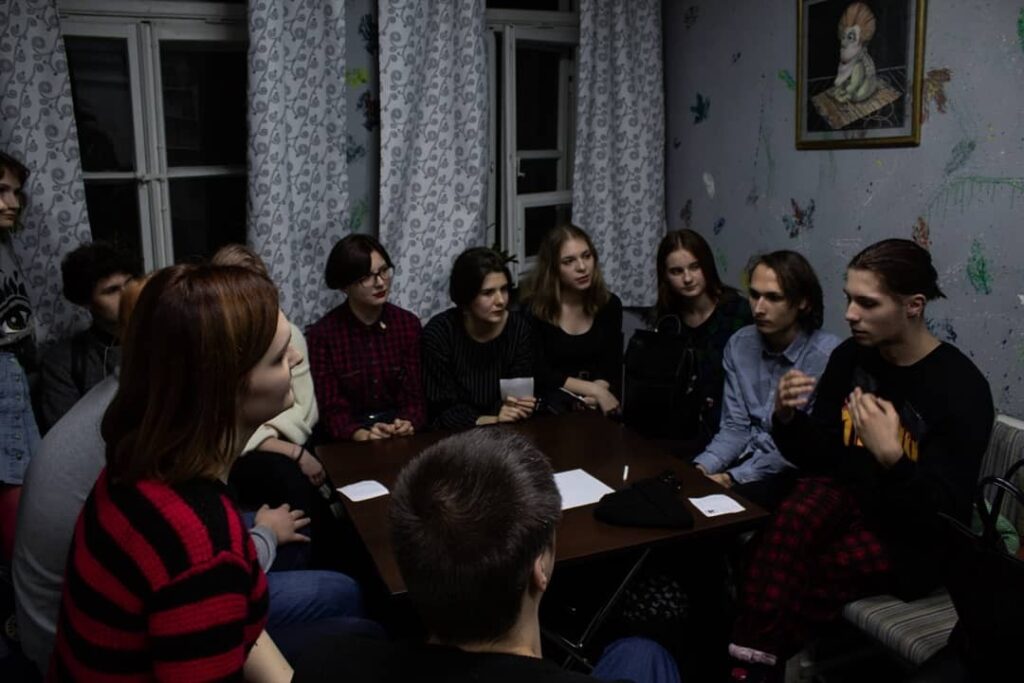 «Проще будет жить в обществе, где человек не будет придираться к другому». Что такое «Живая библиотека»?