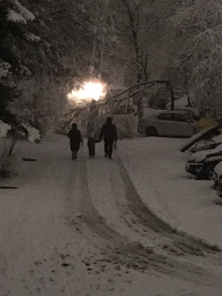 Серьезные пробки и подорожание такси. Снежный циклон «Ларс» накрыл Гродно