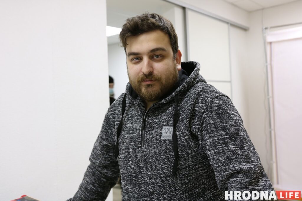 Ночи кино, видеоигры и аэрохоккей. В Гродно открылся игровой клуб «Подвал 24»