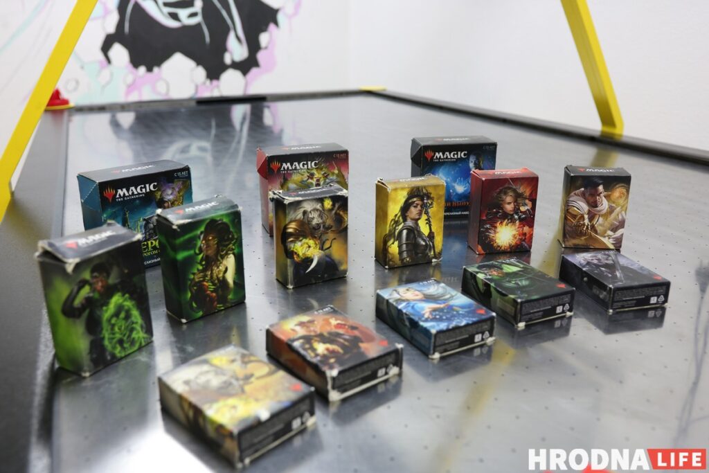 Ночи кино, видеоигры и аэрохоккей. В Гродно открылся игровой клуб «Подвал 24»