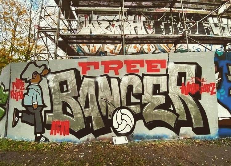 Гродненский музыкант третий месяц в заключении. Его лишили связи с родными