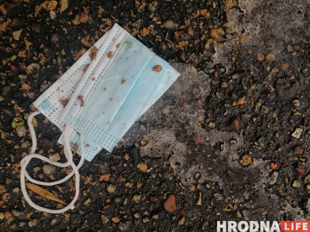 Следы пандемии. Что делать с масками, чтобы не вредить себе и природе