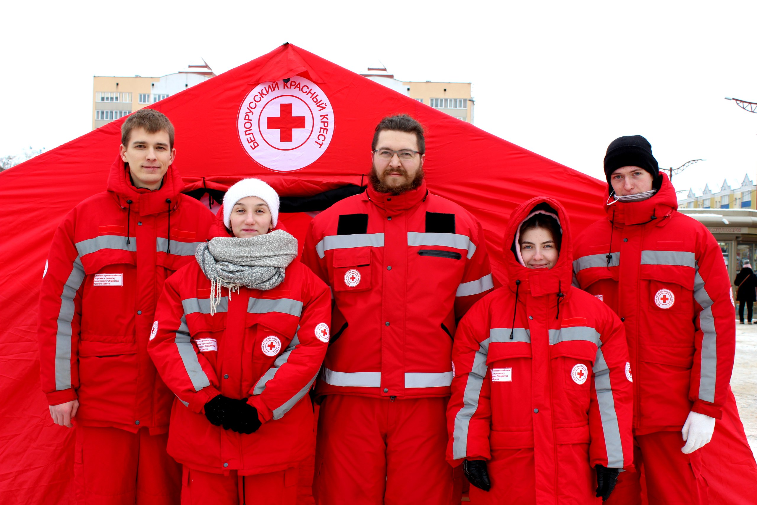 Горячий чай и первая помощь. Как в центре Гродно будет работать пункт обогрева “Красного креста”