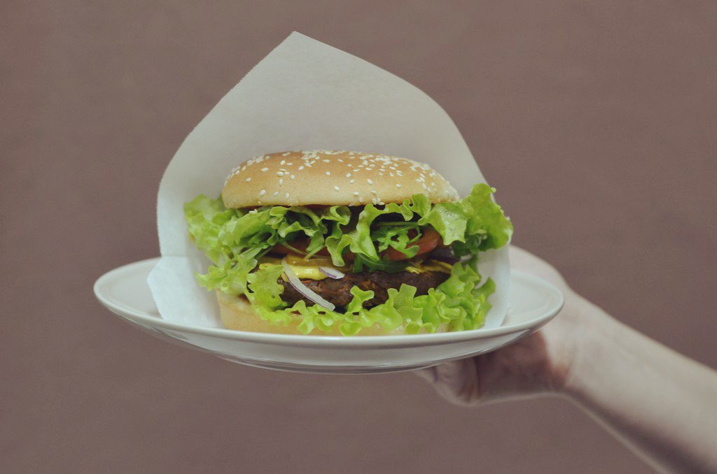 Блюда из меню "Нестерки". Сейчас их можно увидеть только на страницах закрывшегося ресторана в сети.