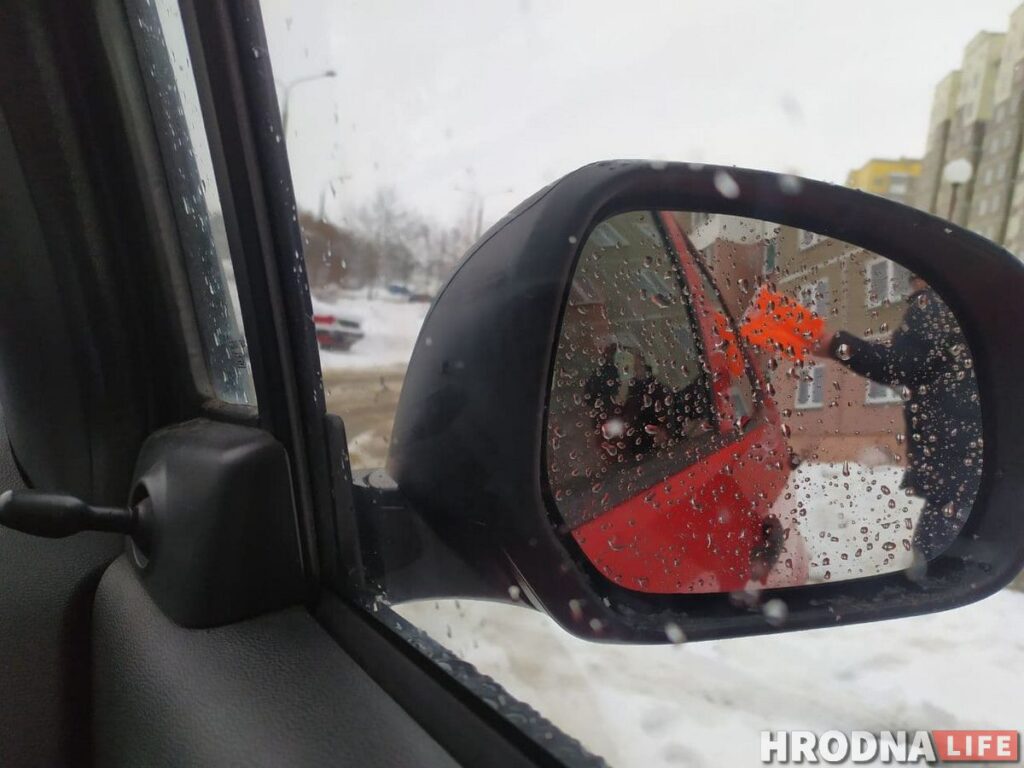 Город фиолетовый, Ольшанка - по новогоднему тарифу. Почему таксисты Гродно любят метель, а горожане - такси