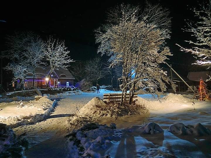 “Нас проверяли семь инстанций”. Местные власти хотят снести старинные постройки под Гольшанами, владелец мечтает о скансене