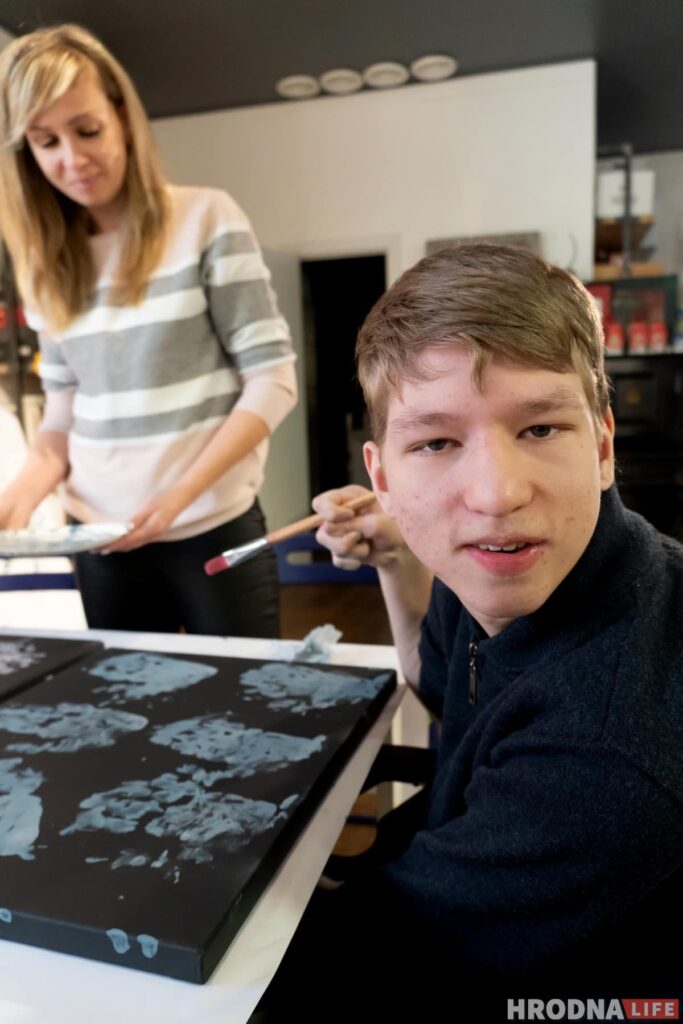 Благотворительность и дело жизни. В Гродно открывается выставка в поддержку детского хосписа