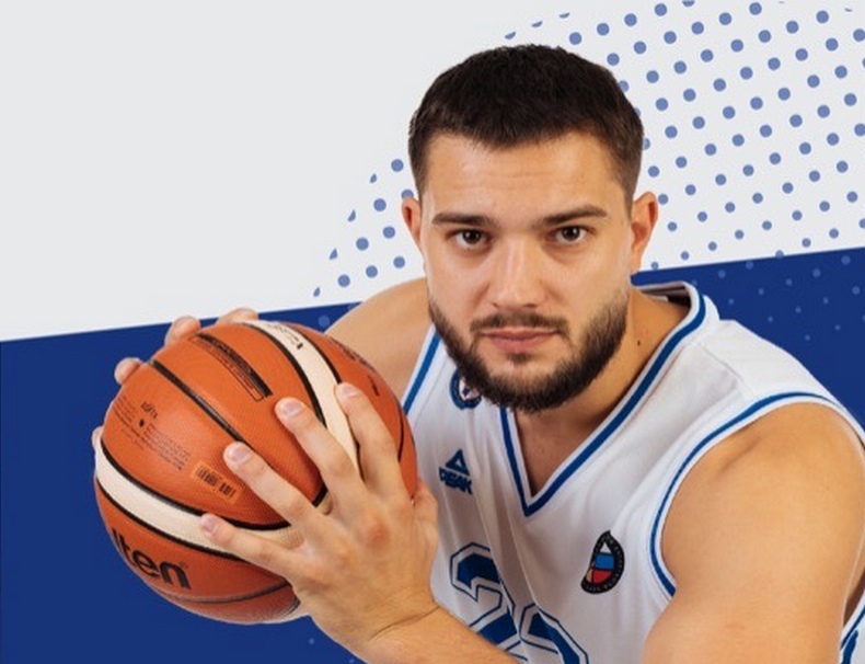 От сотрясения спасли афрокосички, от переломов - "стилы". Гродненцы рассказали, как любимая одежда и прически защитили их от травм