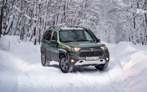 Гродненские поликлиники купят внедорожники на 370 000 рублей: COVID-бригады  «наматывали» до 300 км в день