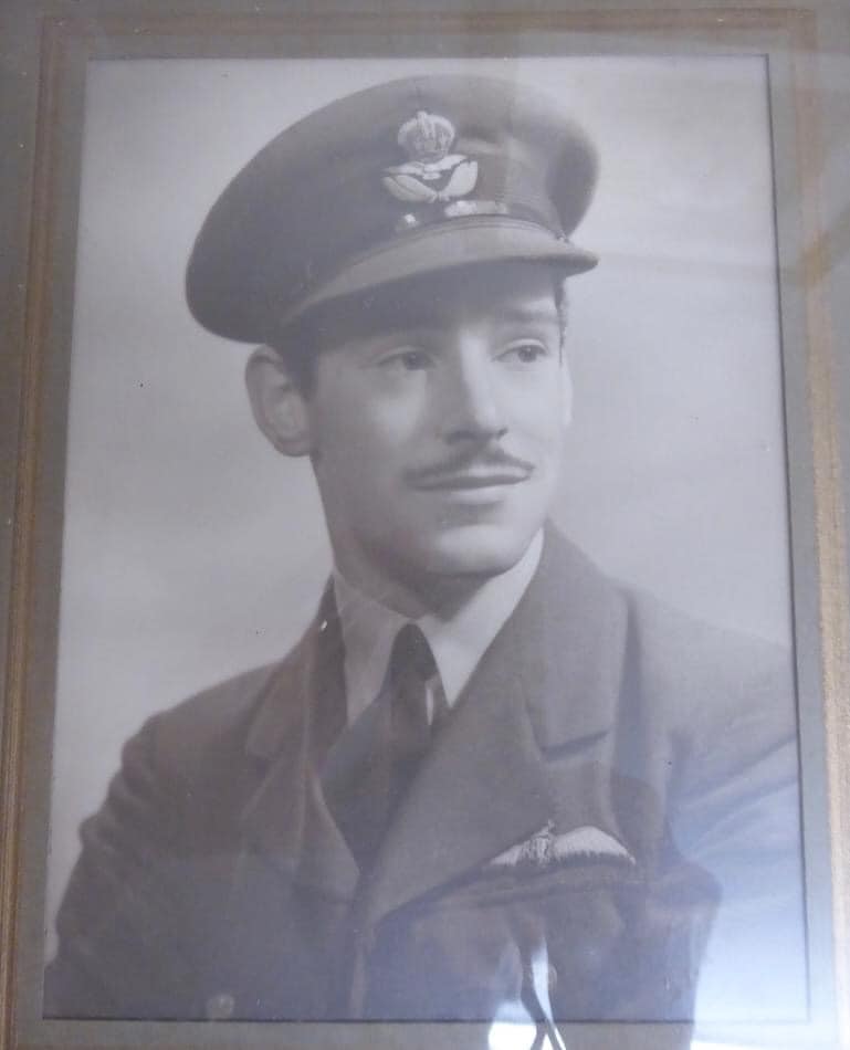 В Facebook два дня искали информацию про девушку в военной форме. Ею оказалась гродненка