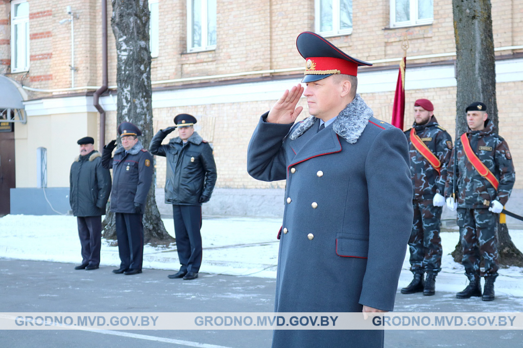 Вадзім Сіняўскі стаў новым кіраўніком МНС Беларусі. Ён кіраваў міліцыяй Гродна, разганяў пратэсты і прабачаўся за гвалт