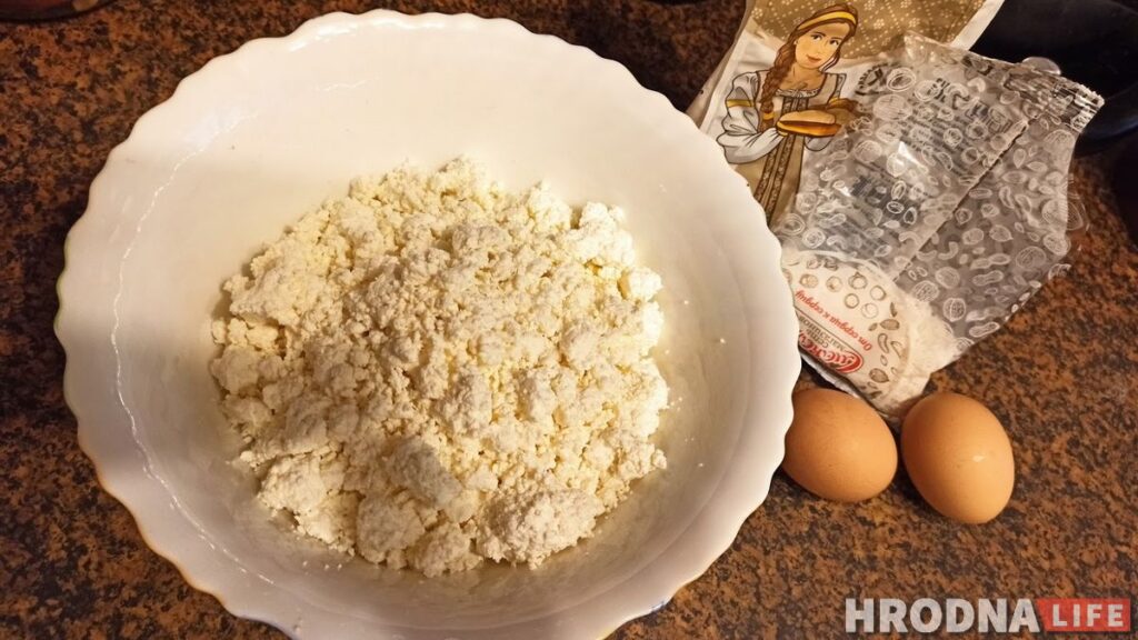 Готовь быстро, ешь медленно. Воскресный завтрак с кокосовыми сырниками и детективом