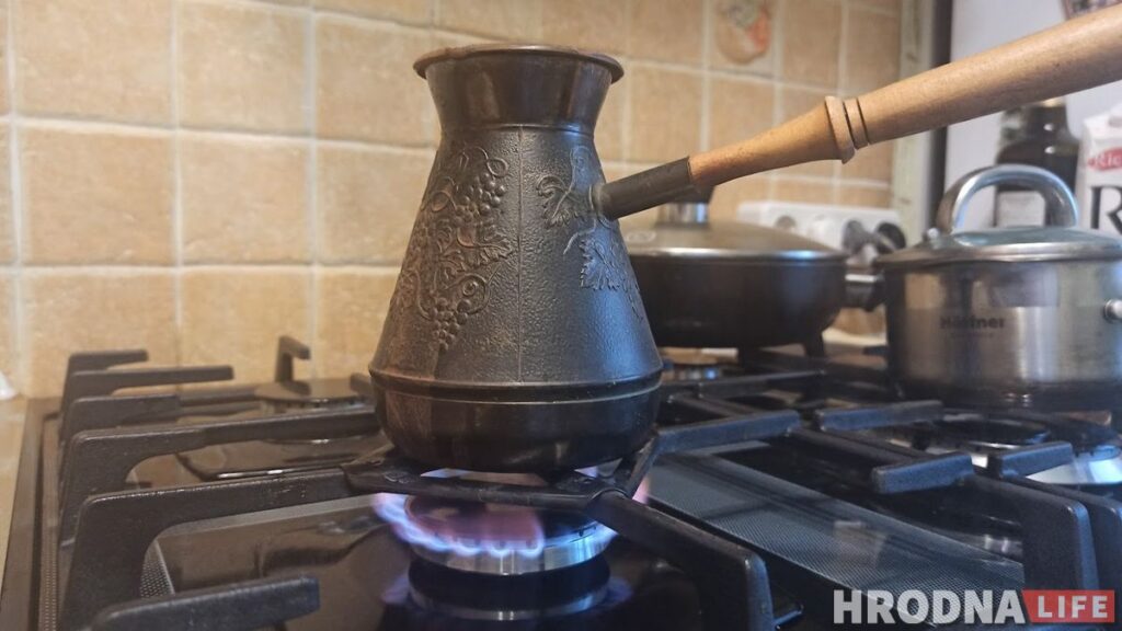 Готовь быстро, ешь медленно. Воскресный завтрак с кокосовыми сырниками и детективом