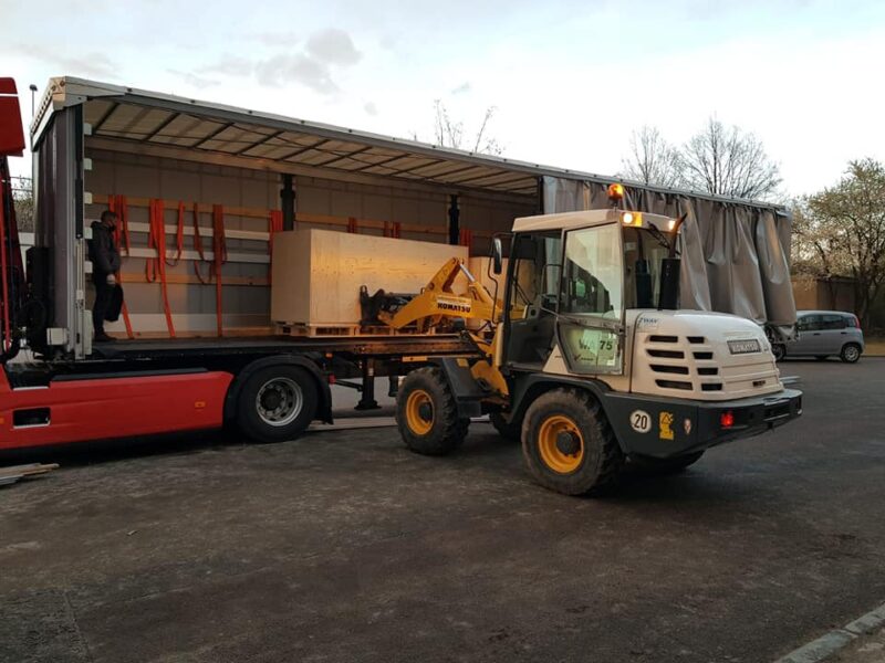 У Гродна прывезлі разны алтар для кірхі. Яму больш за 100 гадоў