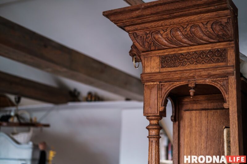 «В каждом окне по открытке». Творческая семья, - о своей квартире на чердаке