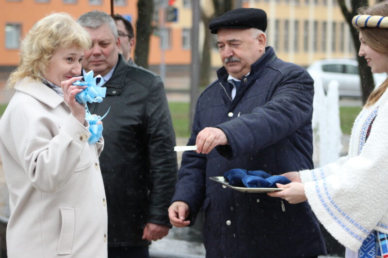 "Табачка" подарила поликлиникам Гродно новые внедорожники. В марте  поликлиники объявляли их закупку
