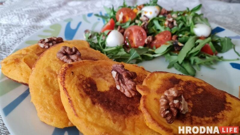 Легкая одежда,чистая вода и полезная еда. Как помочь ребенку перенести жару