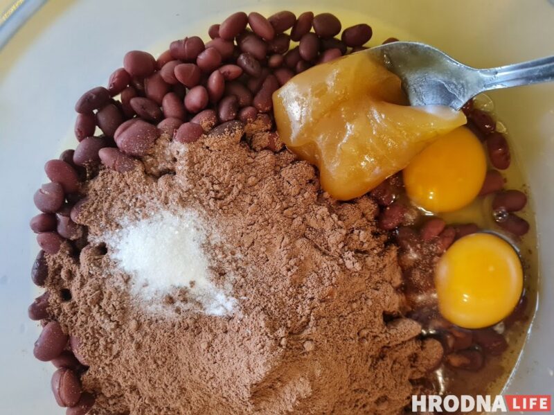 Готовь быстро, ешь медленно. Омлет, салат и брауни  для воскресного завтрака