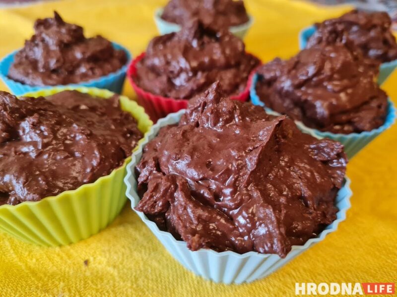 Готовь быстро, ешь медленно. Омлет, салат и брауни  для воскресного завтрака