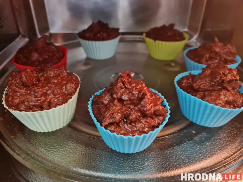 Готовь быстро, ешь медленно. Омлет, салат и брауни  для воскресного завтрака