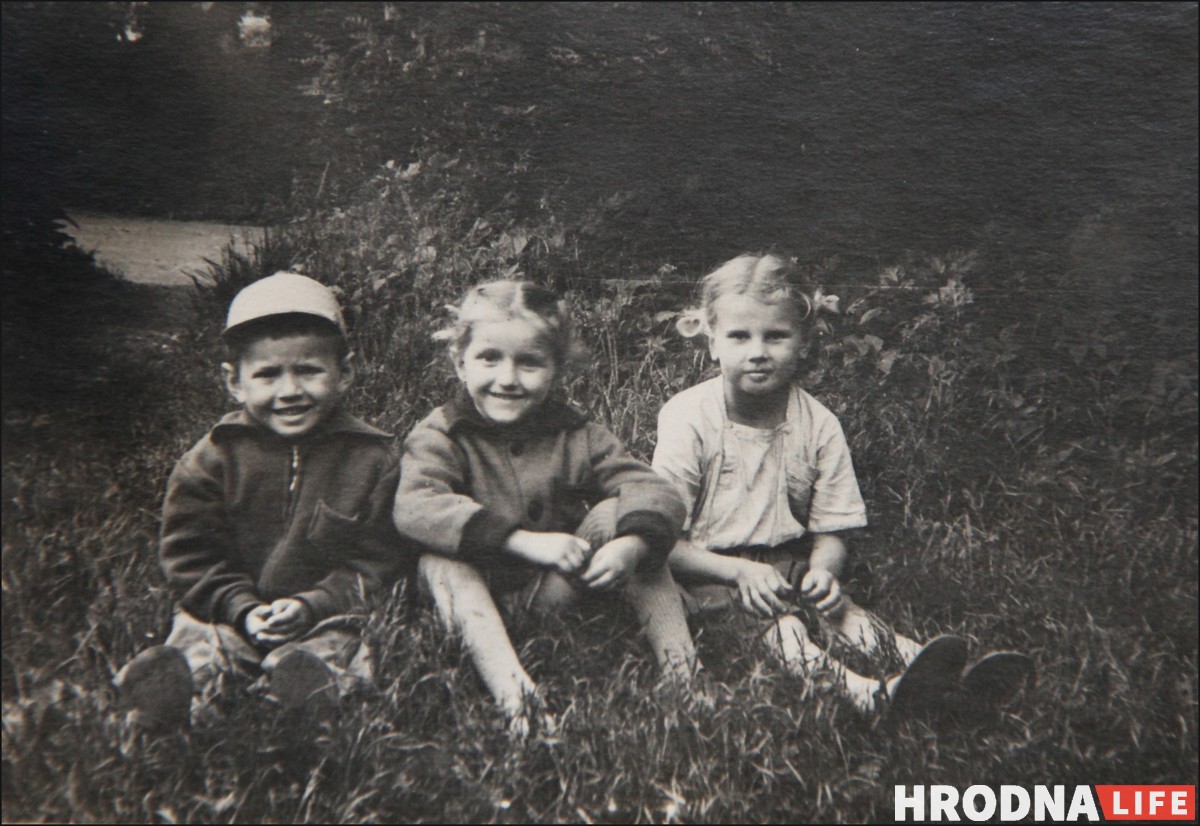 Японские сюжеты и жёлтый кирпич. Дизайнерка — о жизни нескольких поколений в одной квартире