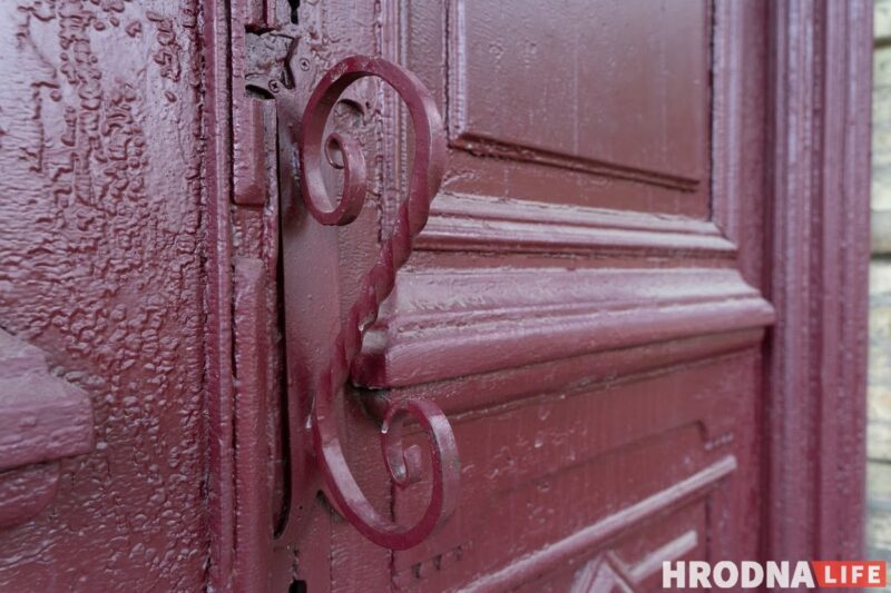 Таямніцы без замкоў. 7 гісторый, схаваных за дзвярыма гістарычных будынкаў Гродна