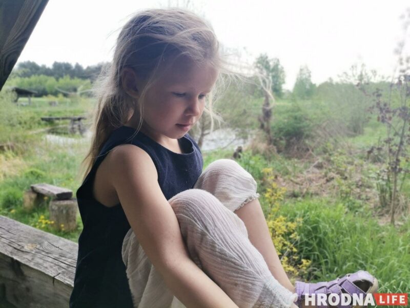 "Раз-облачение - это когда с облаков спускаешься на землю". Многодетная мама из Гродно рассказала о творчестве, трудностях и счастье большой семьи