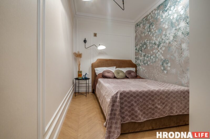 Японские сюжеты и жёлтый кирпич. Дизайнерка — о жизни нескольких поколений в одной квартире