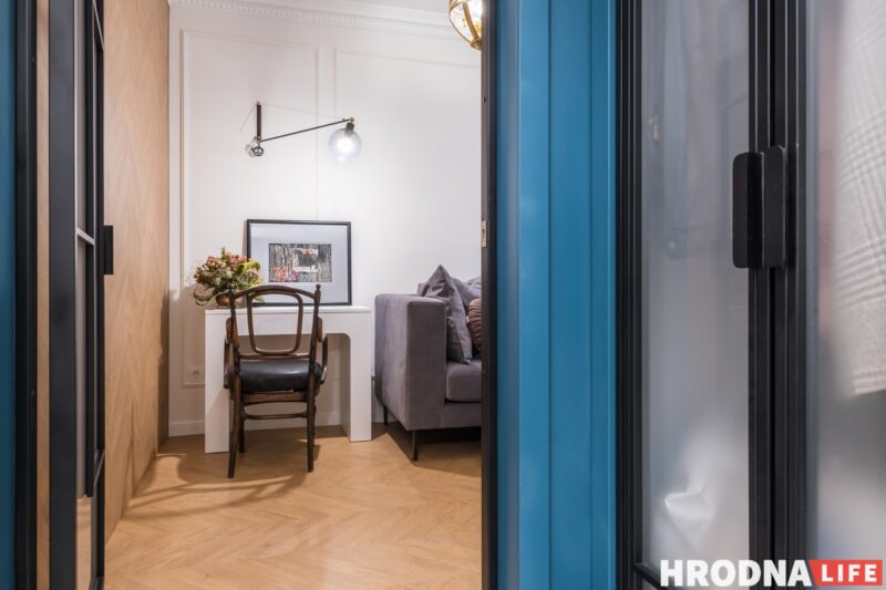 Японские сюжеты и жёлтый кирпич. Дизайнерка — о жизни нескольких поколений в одной квартире