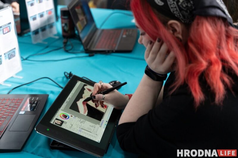 Гары Потэр, цмокі і робаты. Фестываль Unicone & Game Expo Minsk 2021 у фотагісторыі ад гродзенскіх фатографаў