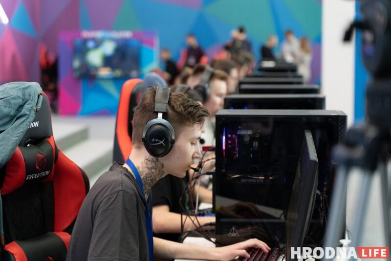 Гары Потэр, цмокі і робаты. Фестываль Unicone & Game Expo Minsk 2021 у фотагісторыі ад гродзенскіх фатографаў