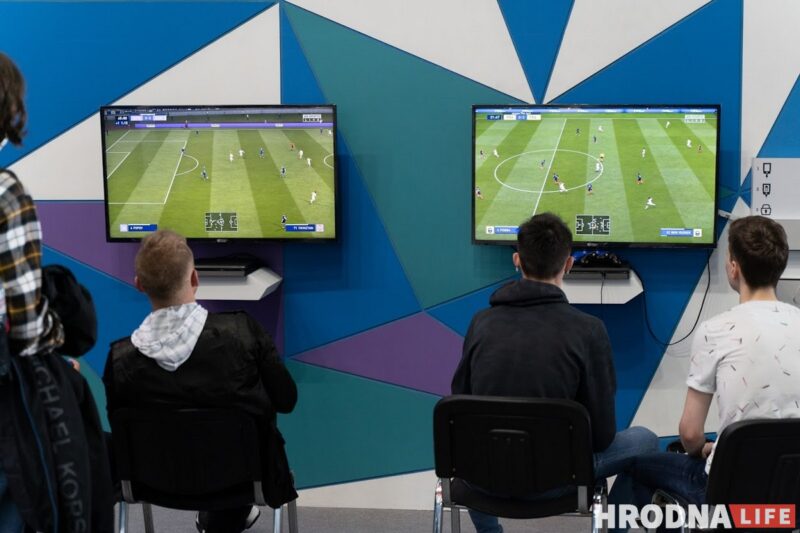 Гары Потэр, цмокі і робаты. Фестываль Unicone & Game Expo Minsk 2021 у фотагісторыі ад гродзенскіх фатографаў