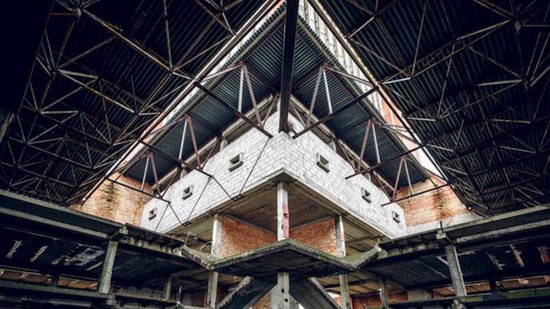 Аэровокзал за $40. С аукциона продали самую большую заброшку Гродно