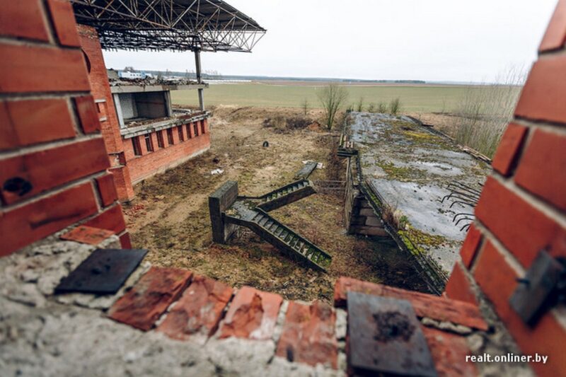 Аэравакзал за $40. З аўкцыёну прадалі самы вялікі занядбаны будынак Гродна