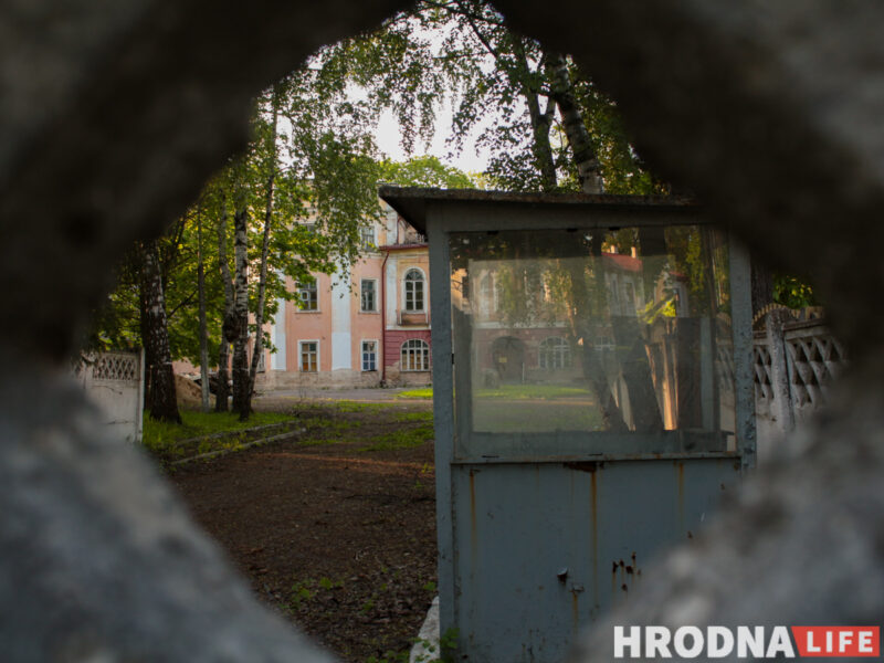 Оранжерея, динозавры и амфитеатр. Что появится возле дворца Четвертинских в Гродно