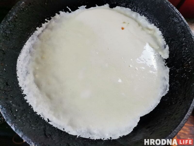 Гатуй хутка, еш павольна. Блінцы з начынкай для нядзельнага сняданку