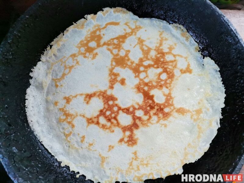 Гатуй хутка, еш павольна. Блінцы з начынкай для нядзельнага сняданку