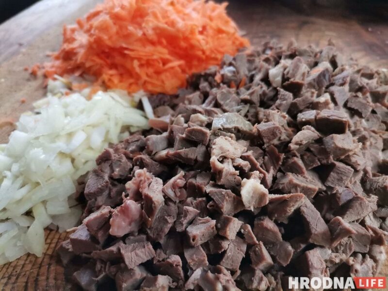 Гатуй хутка, еш павольна. Блінцы з начынкай для нядзельнага сняданку