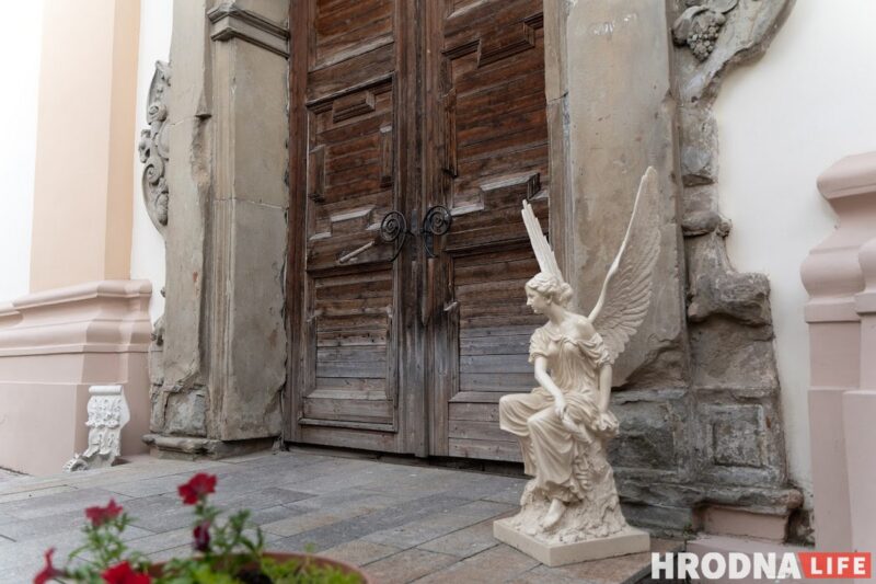 Таямніцы без замкоў. 7 гісторый, схаваных за дзвярыма гістарычных будынкаў Гродна