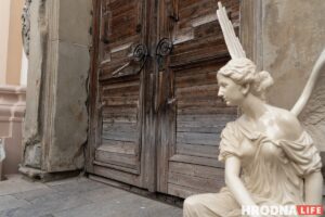 Тайны без замков. 7 историй, скрытых за дверями исторических зданий Гродно Тайны без замков. 7 историй, скрытых за дверями исторических зданий Гродно