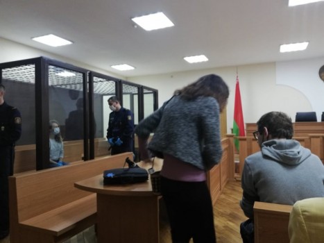 Гродненку с онкологией судят за сцепку. Ее дочь - в СИЗО по тому же делу