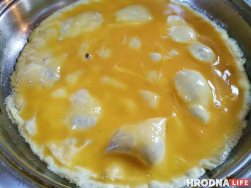 Готовь быстро, ешь медленно. Омлет с творожным сыром для воскресного завтрака