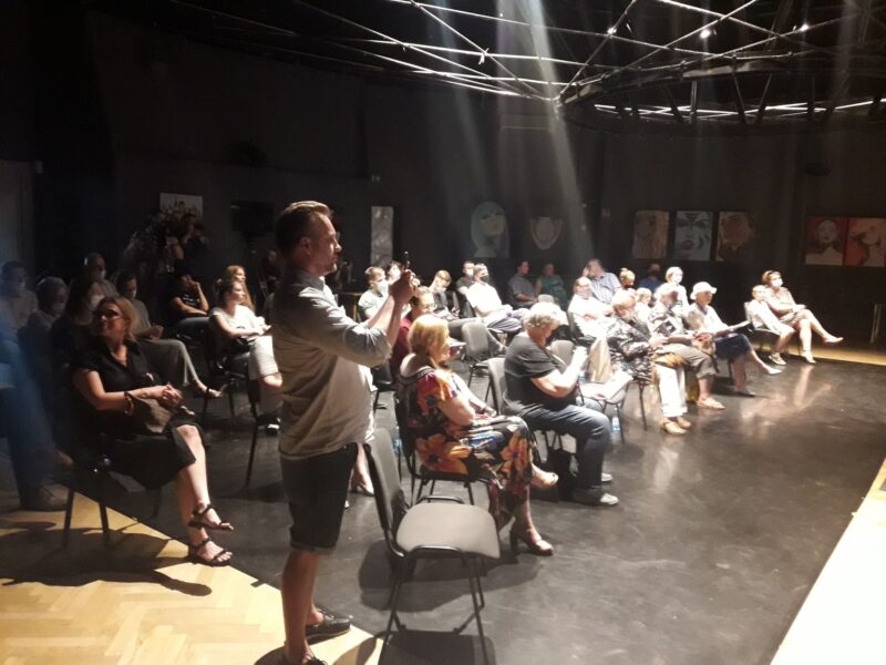 "У вымушанай камандзіроўцы". Руслан Кулевіч прэзентаваў у Беластоку свае кнігі пра гродзенцаў і знайшоў новых герояў